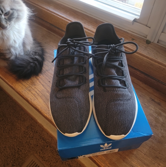 Additas shoes size 9 NWB - Picture 2 of 7